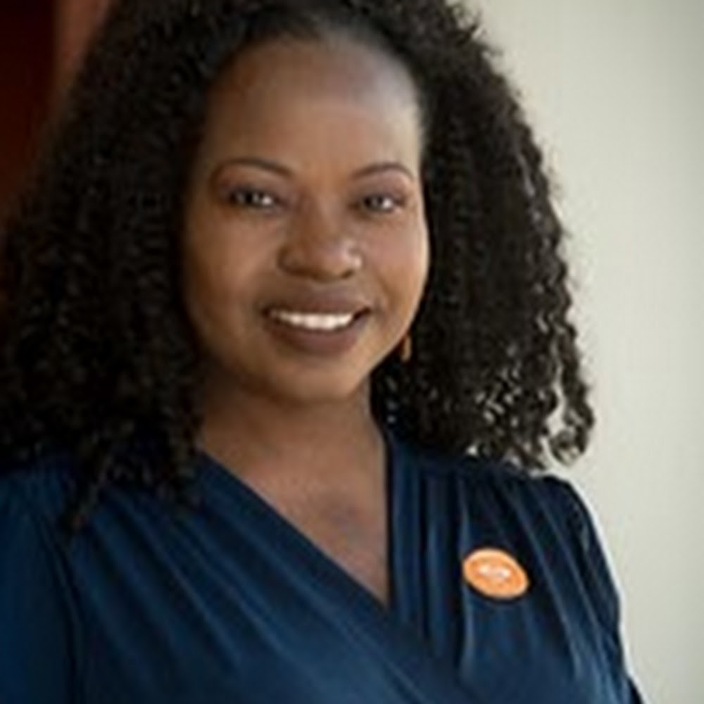 Meet your Posher, Isake